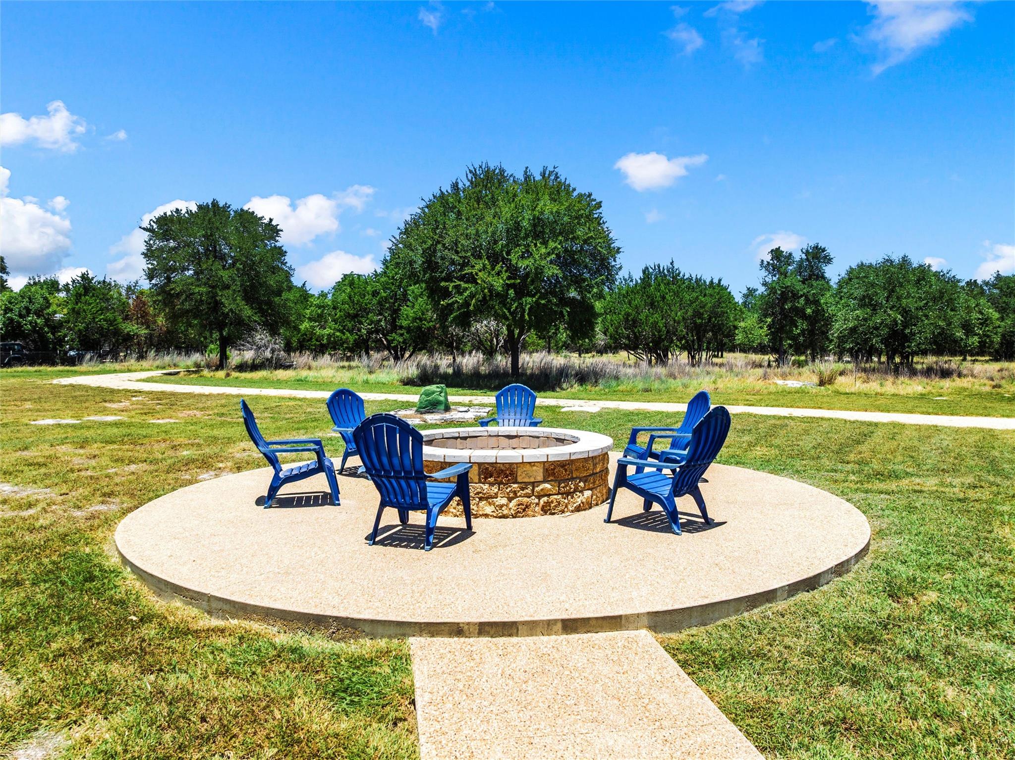 1614 Cheyenne Ps, Salado, TX 76571