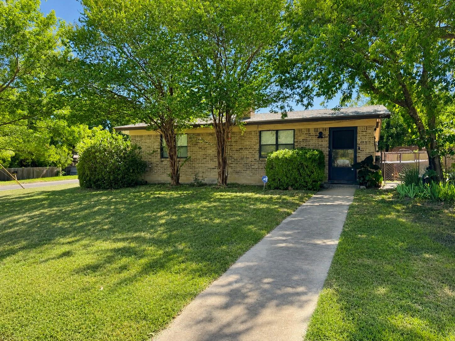 601 E Covington DR #A & B, Austin, TX 78753