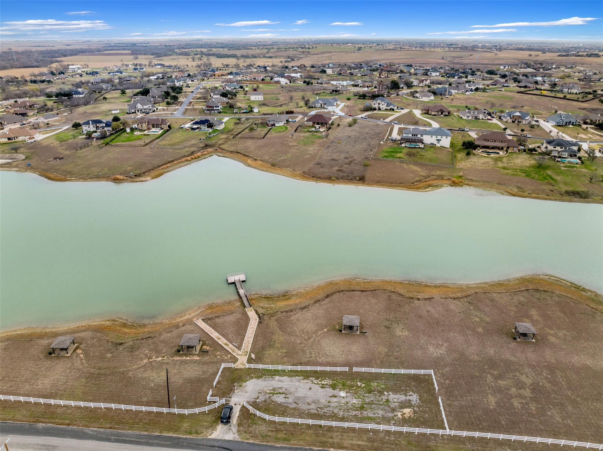 324 Apache Ps, Hutto, TX 78634