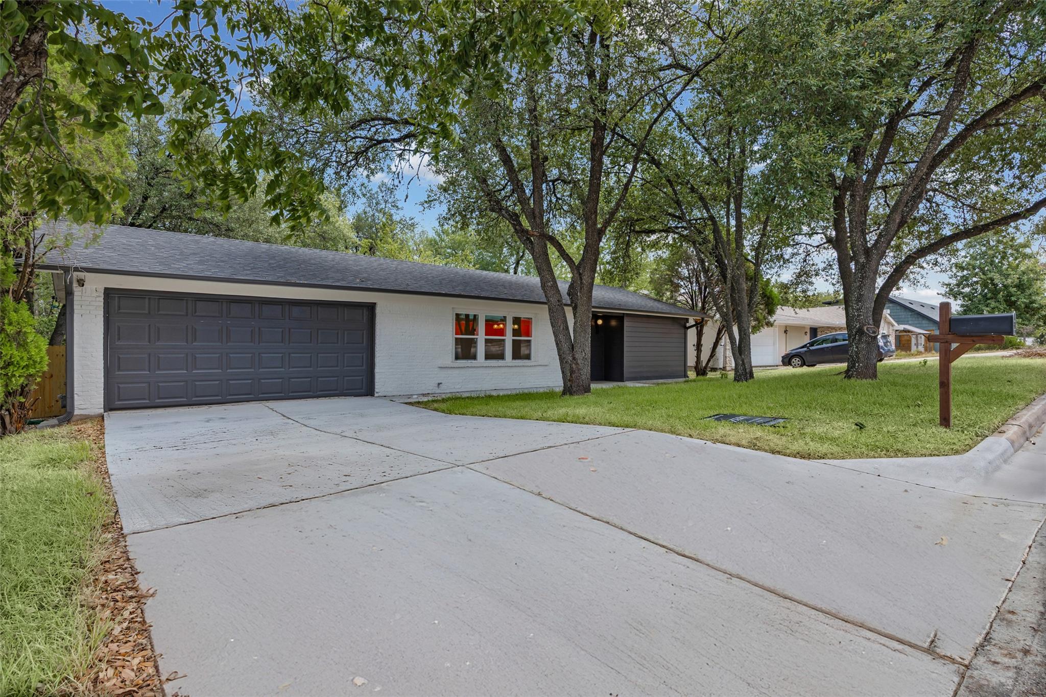 6807 Roanoke DR, Austin, TX 78723