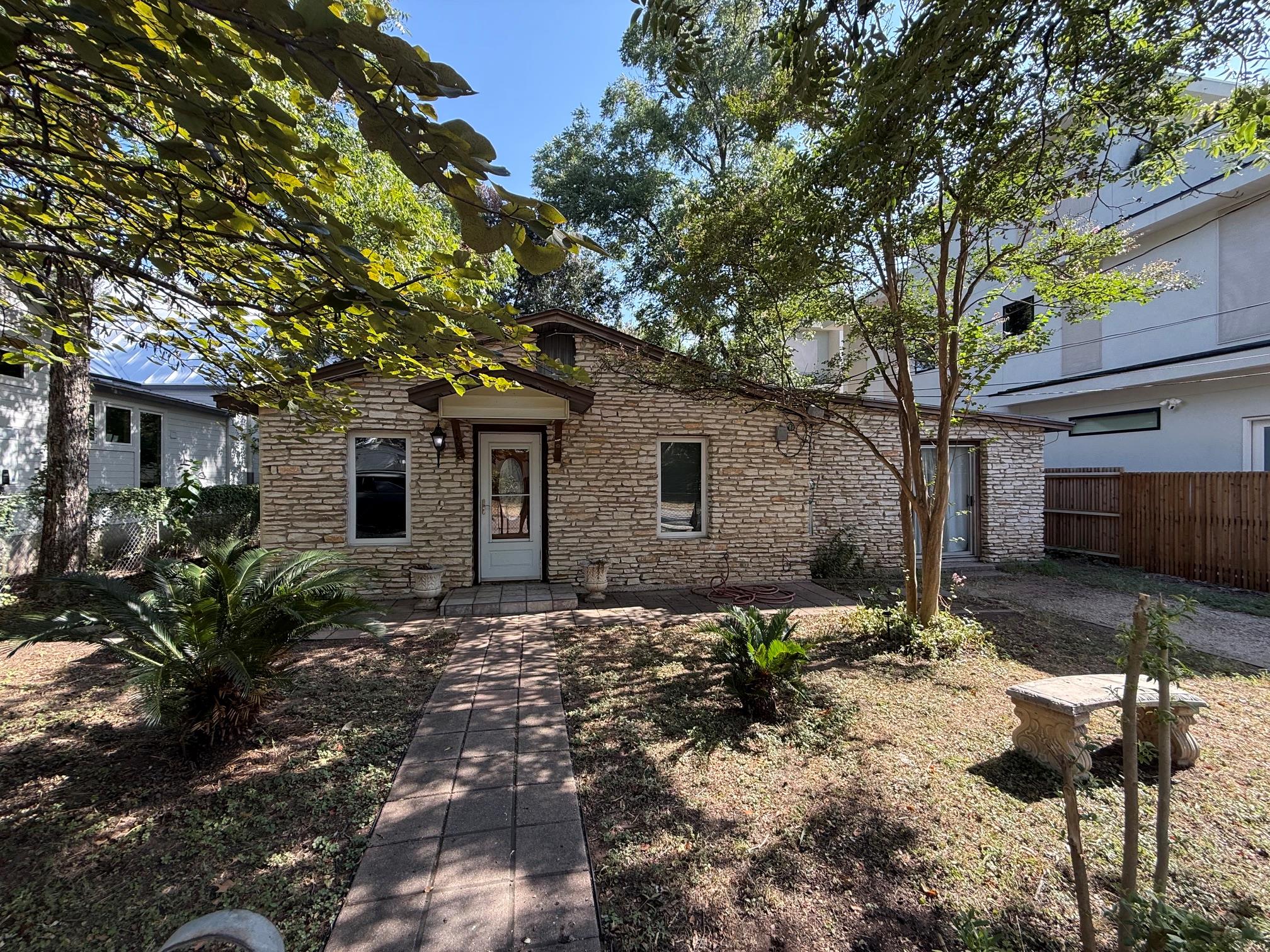 1402 Garden ST, Austin, TX 78702