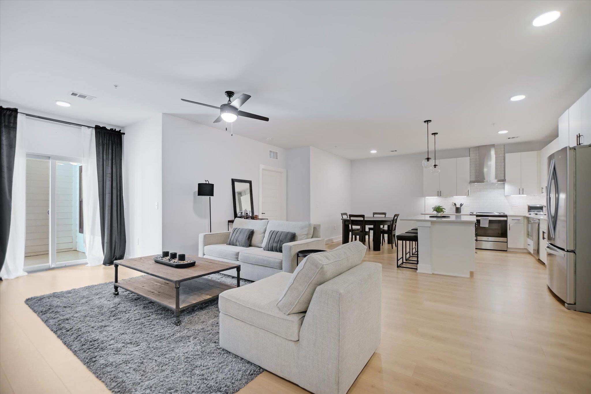 3101 Govalle Ave #207, Austin, TX 78702