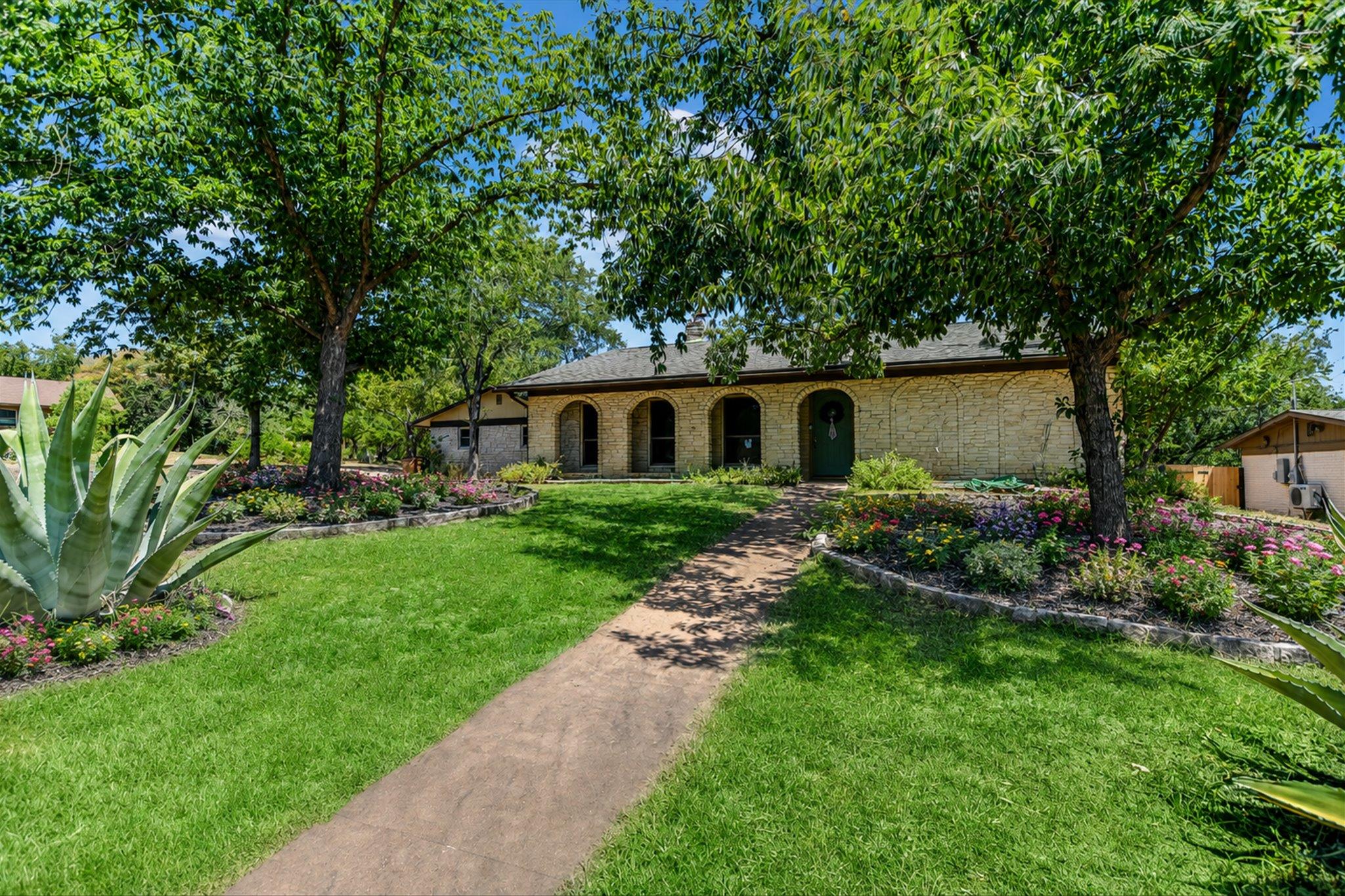 6920 Scenic Brook DR, Austin, TX 78736