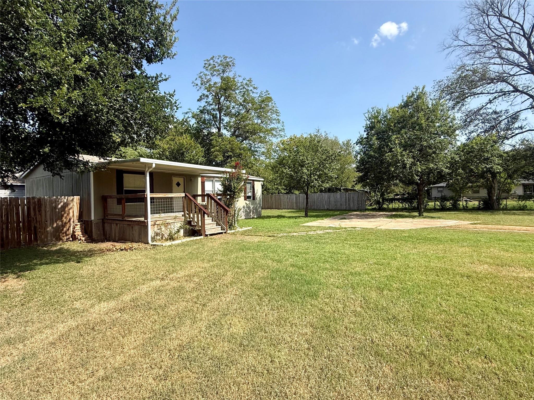 2001 Pecan ST, Bastrop, TX 78602