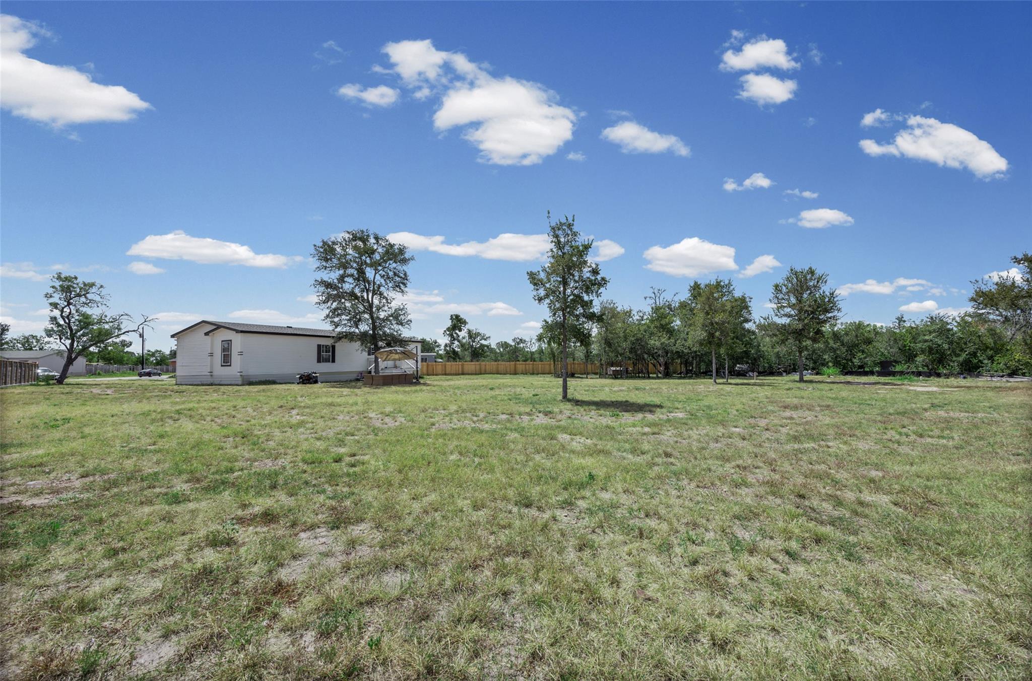 120 Mimosa RD, Dale, TX 78616