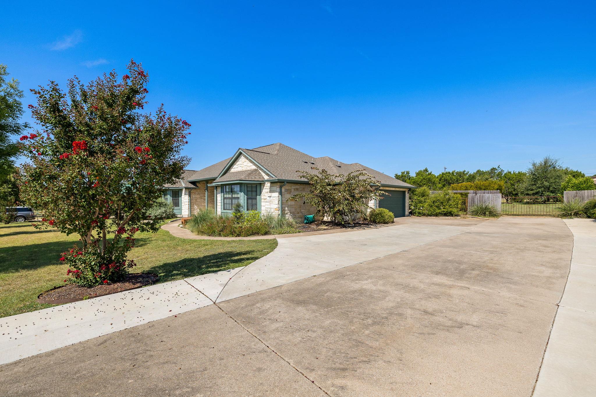 115 Independence DR, Liberty Hill, TX 78642