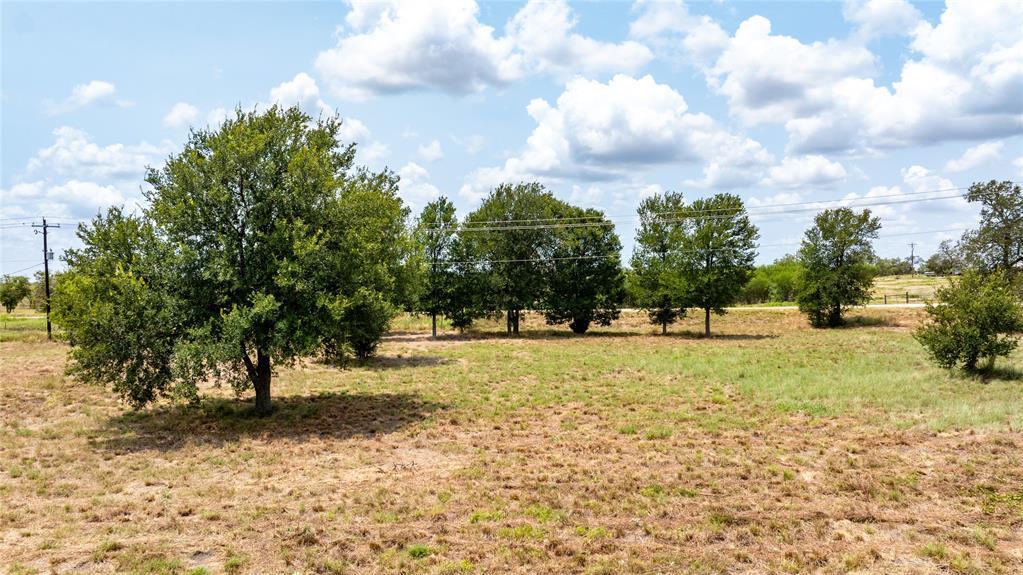 0000 N Magnolia Ave, Luling, TX 78648