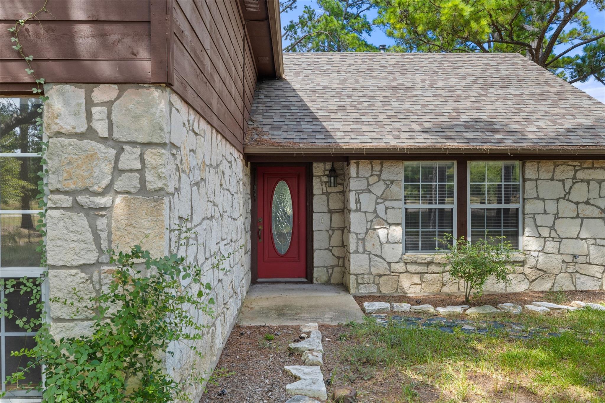 179 Rainbow DR, Bastrop, TX 78602