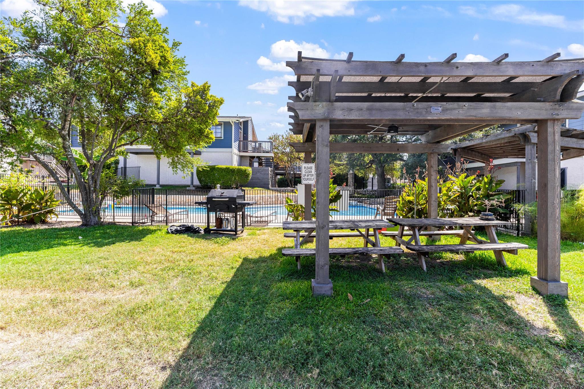 2215 Post RD #2084, Austin, TX 78704