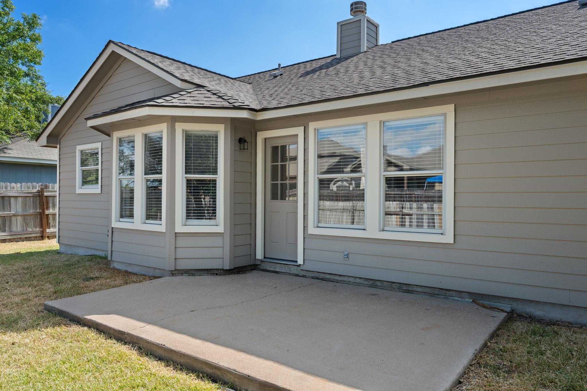 209 Clarks Way, Hutto, TX 78634