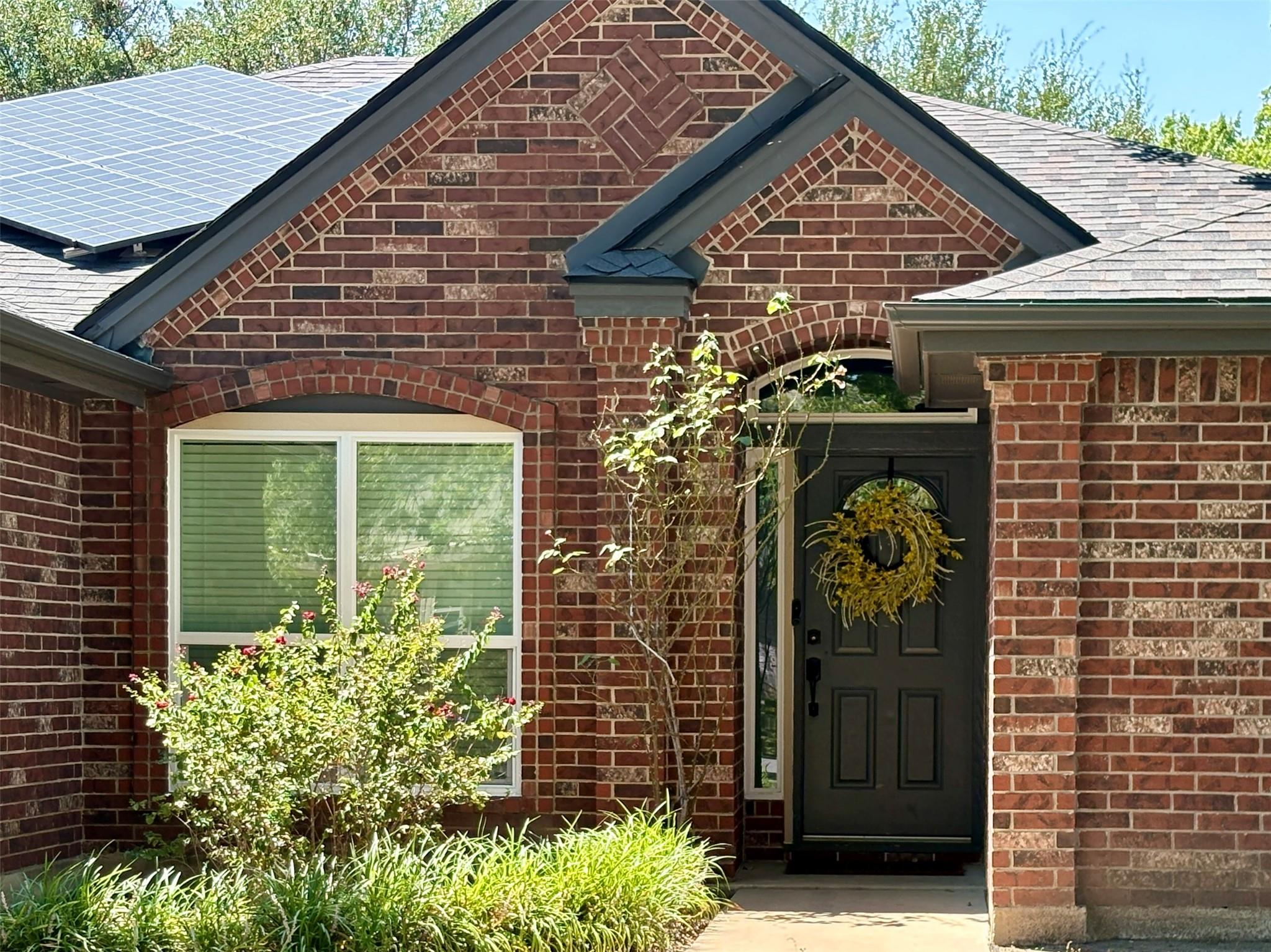 1008 Maplewood DR, Pflugerville, TX 78660
