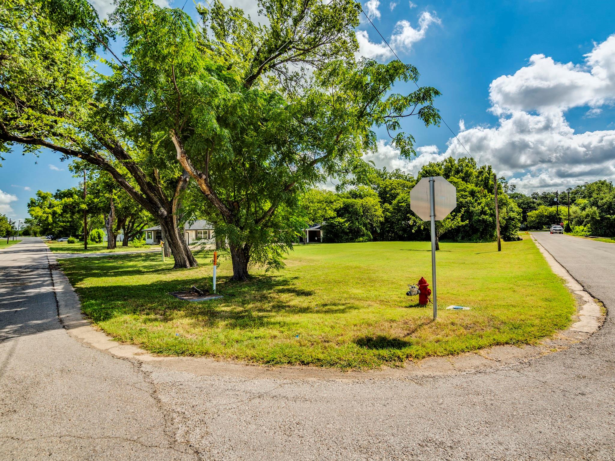 301 Railroad ST, Buda, TX 78610