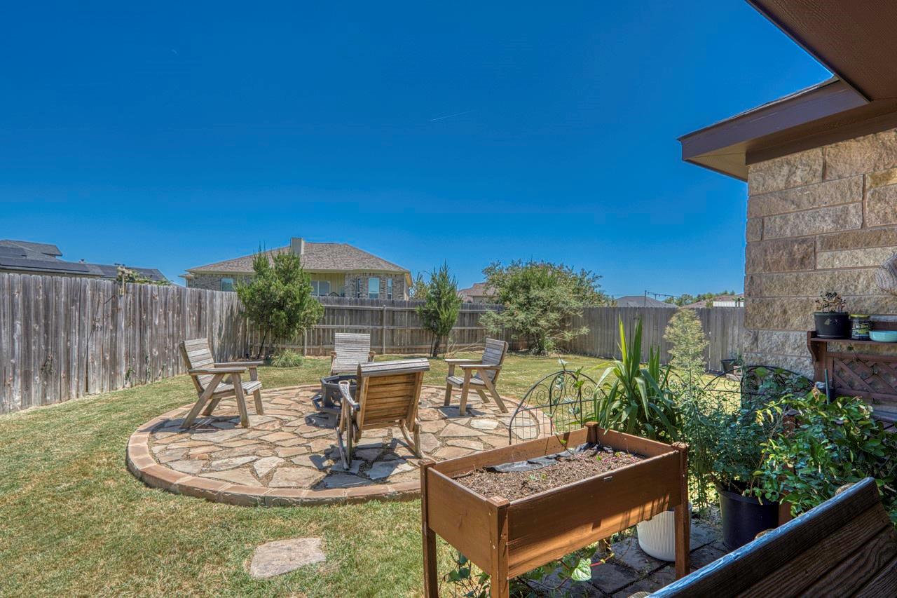 412 Jake DR, Jarrell, TX 76537