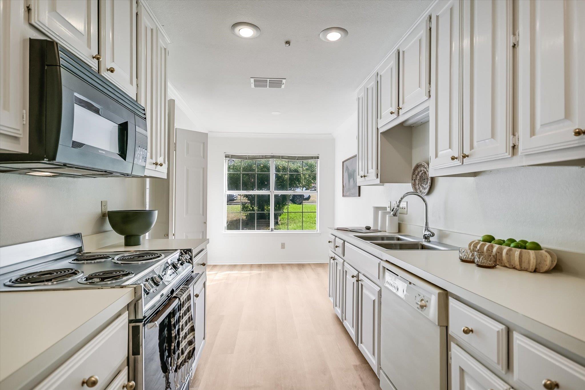 3718 Williamsburg CIR, Austin, TX 78731