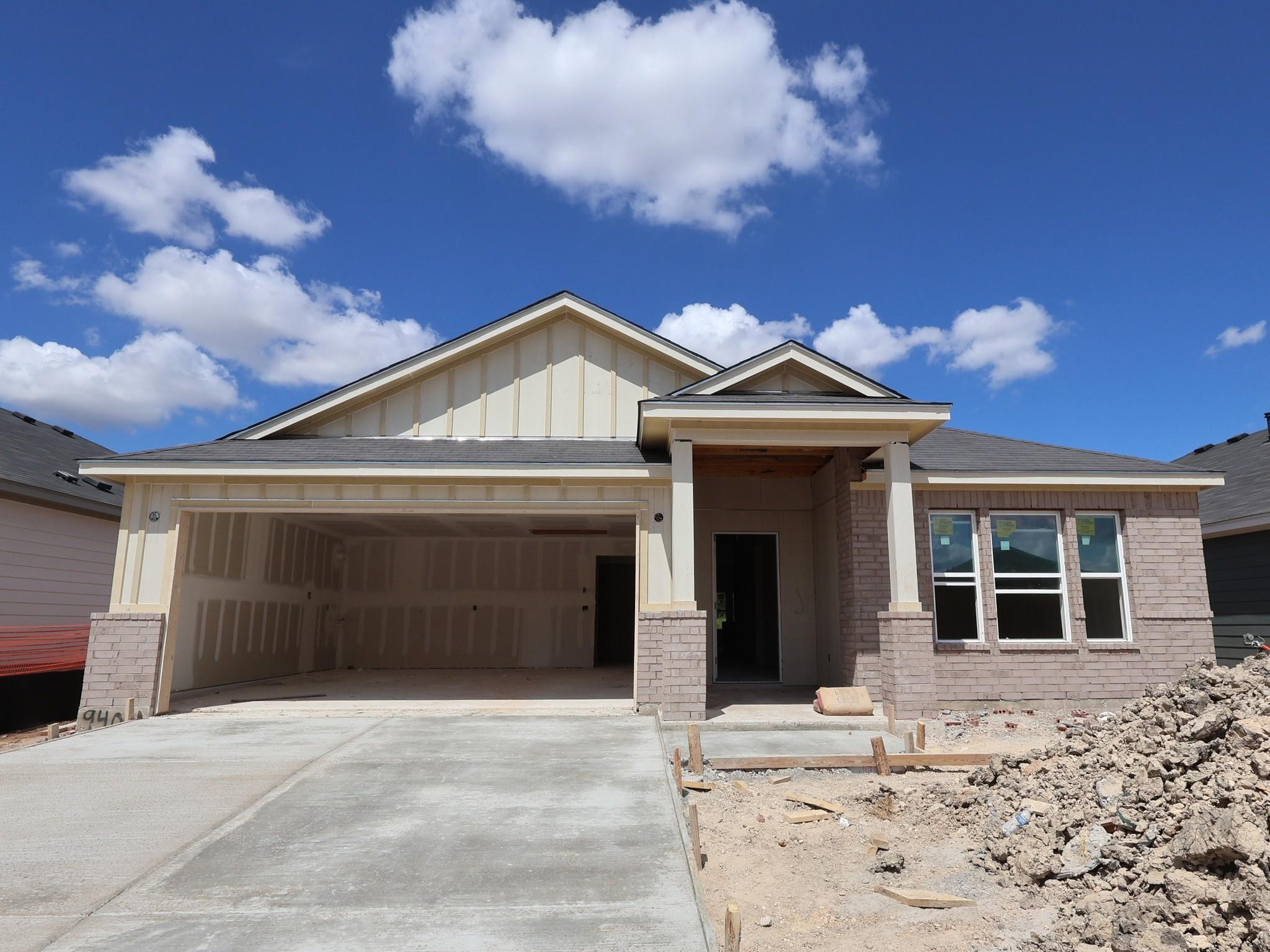 9400 Furman DR, Austin, TX 78747