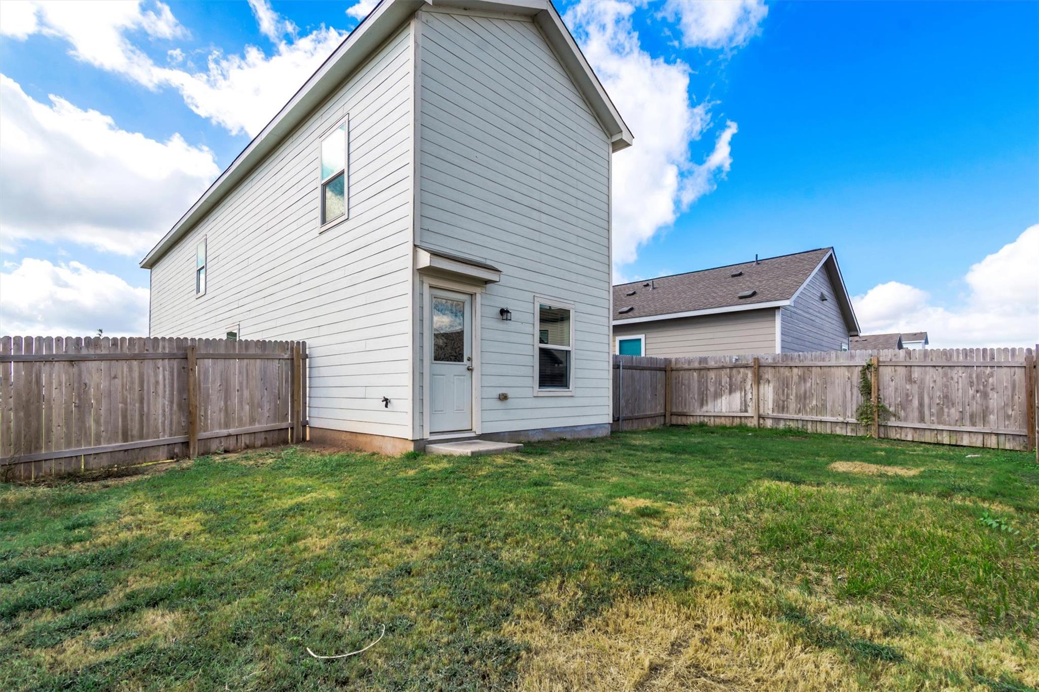 231 Gabbro GDNS, Maxwell, TX 78656