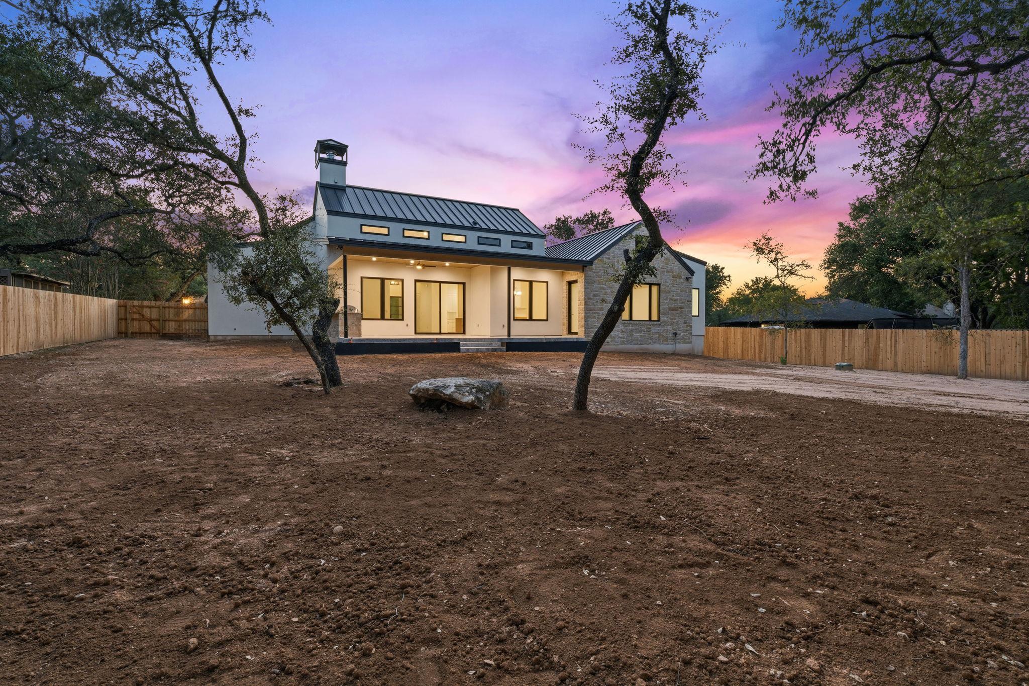 15 Champion CIR, Wimberley, TX 78676