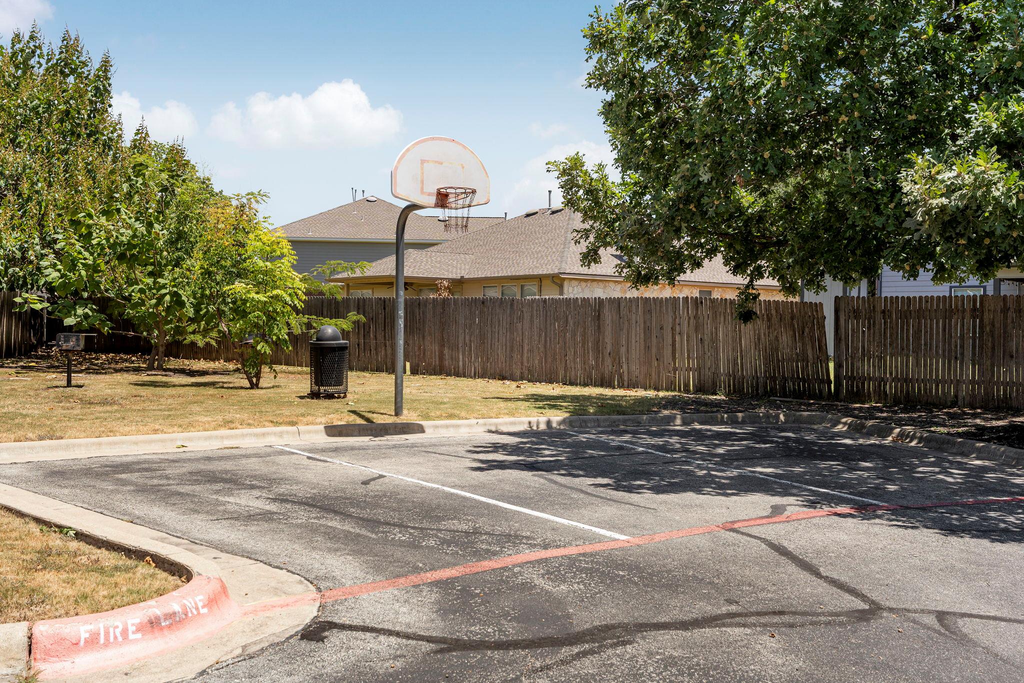 18916 Alnwick Castle DR, Pflugerville, TX 78660