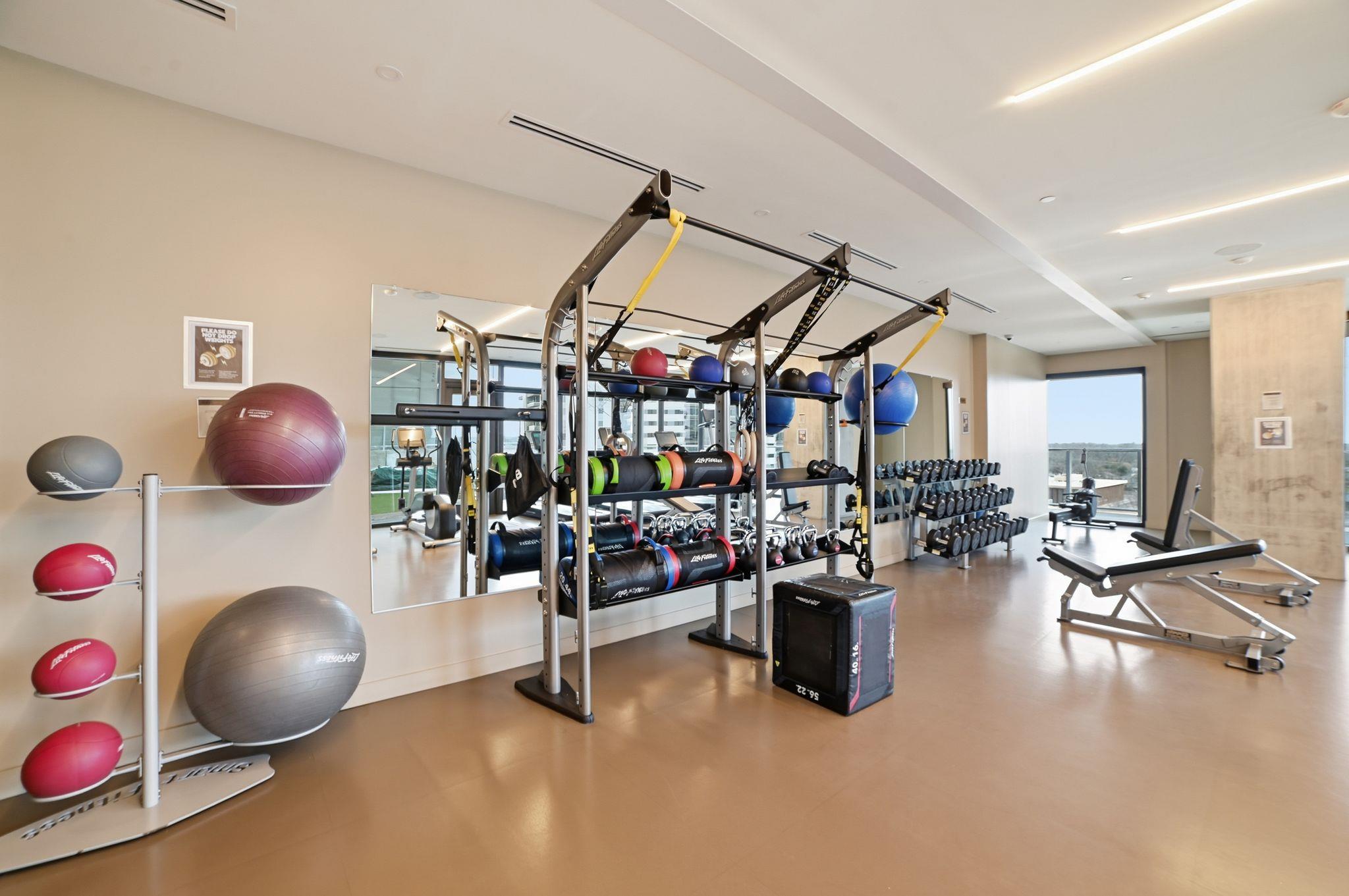 48 East Ave #1301, Austin, TX 78701