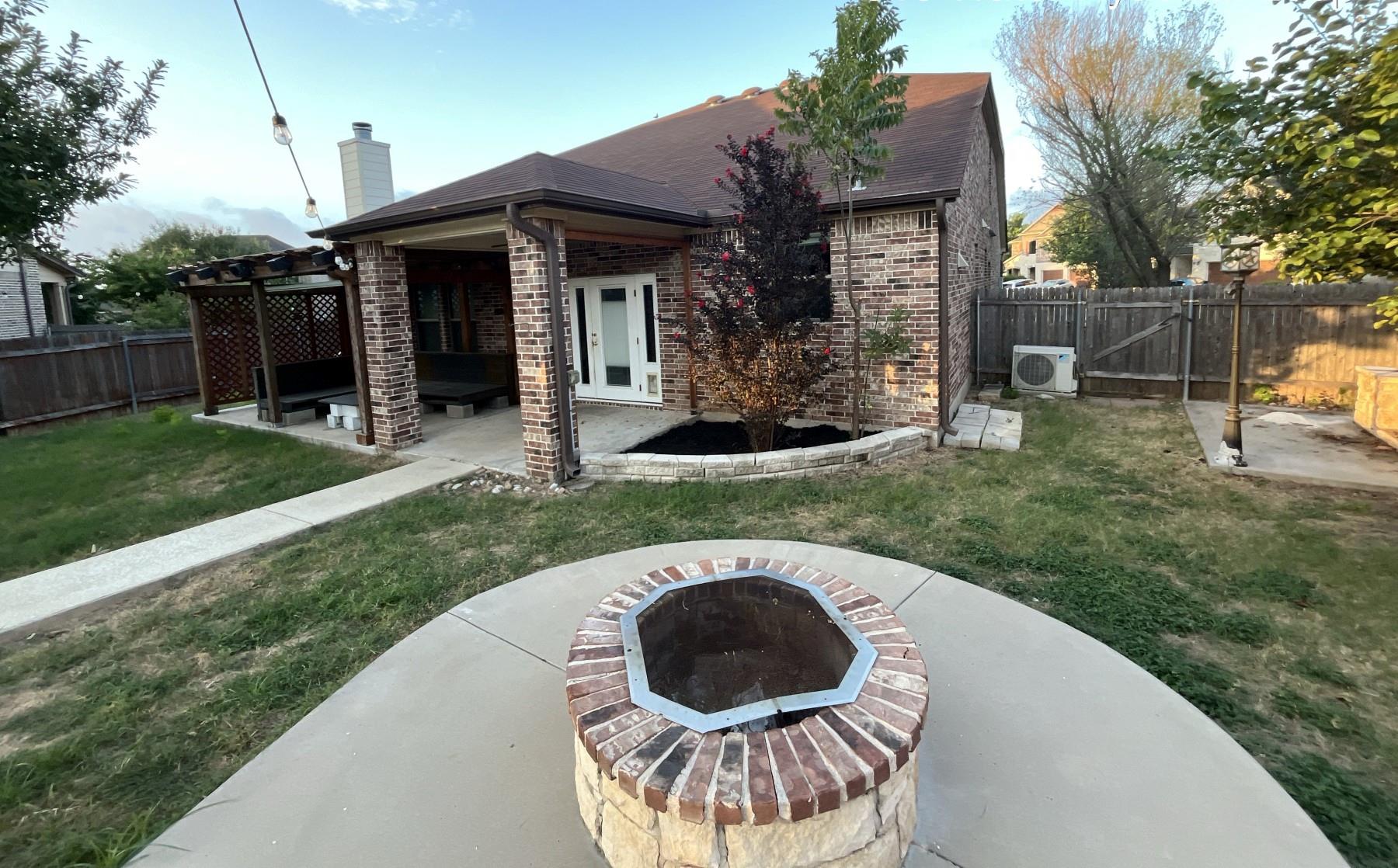 913 Water Hyacinth Loop, Leander, TX 78641