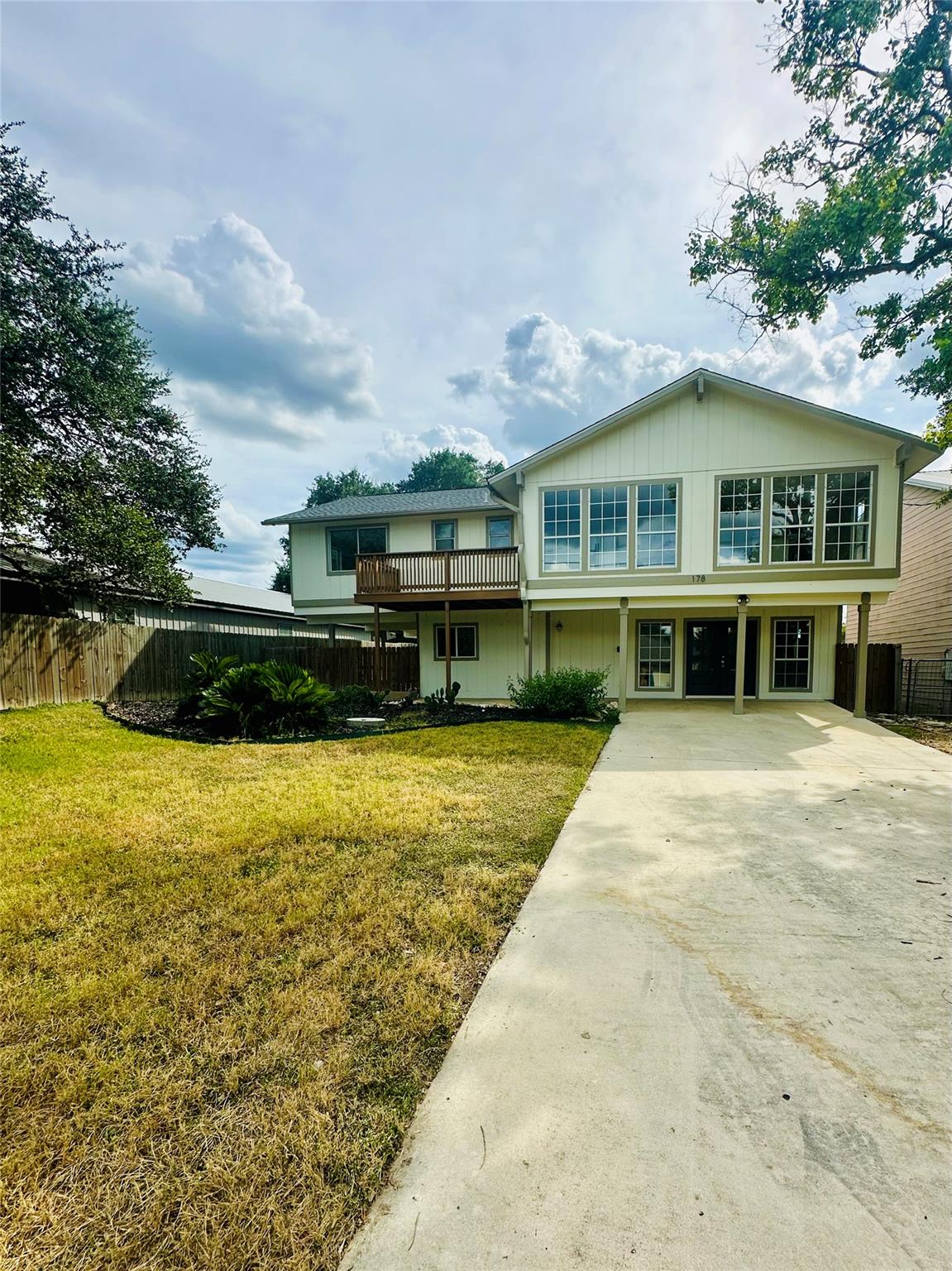 178 Mary Ann DR, Canyon Lake, TX 78133