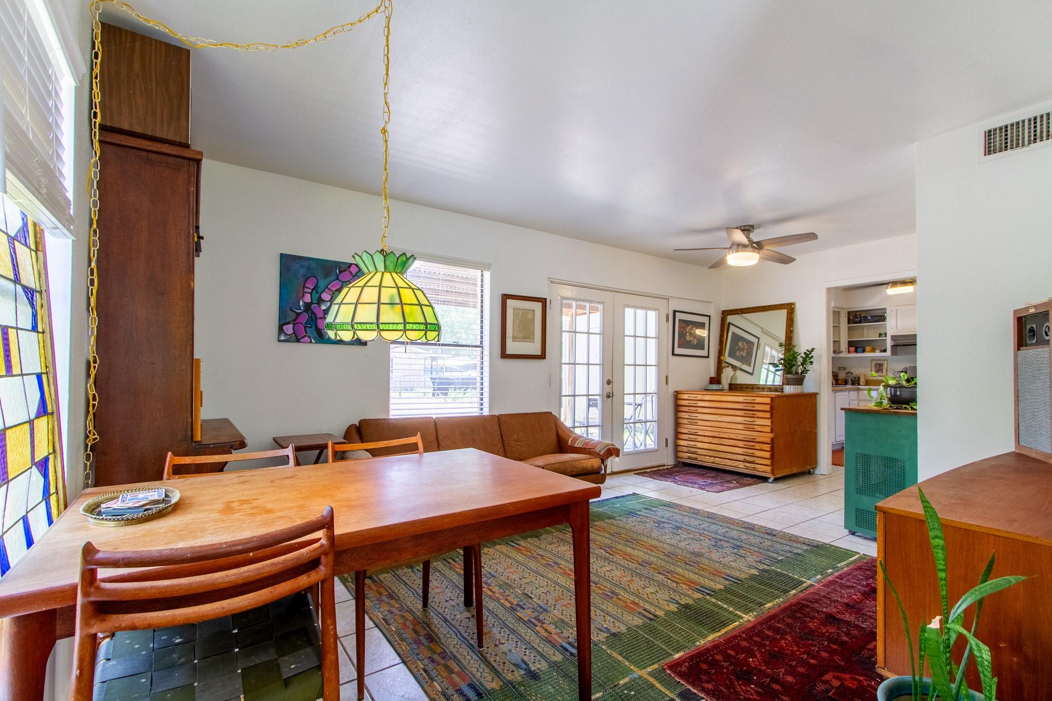 208 Hackberry ST, Lockhart, TX 78644