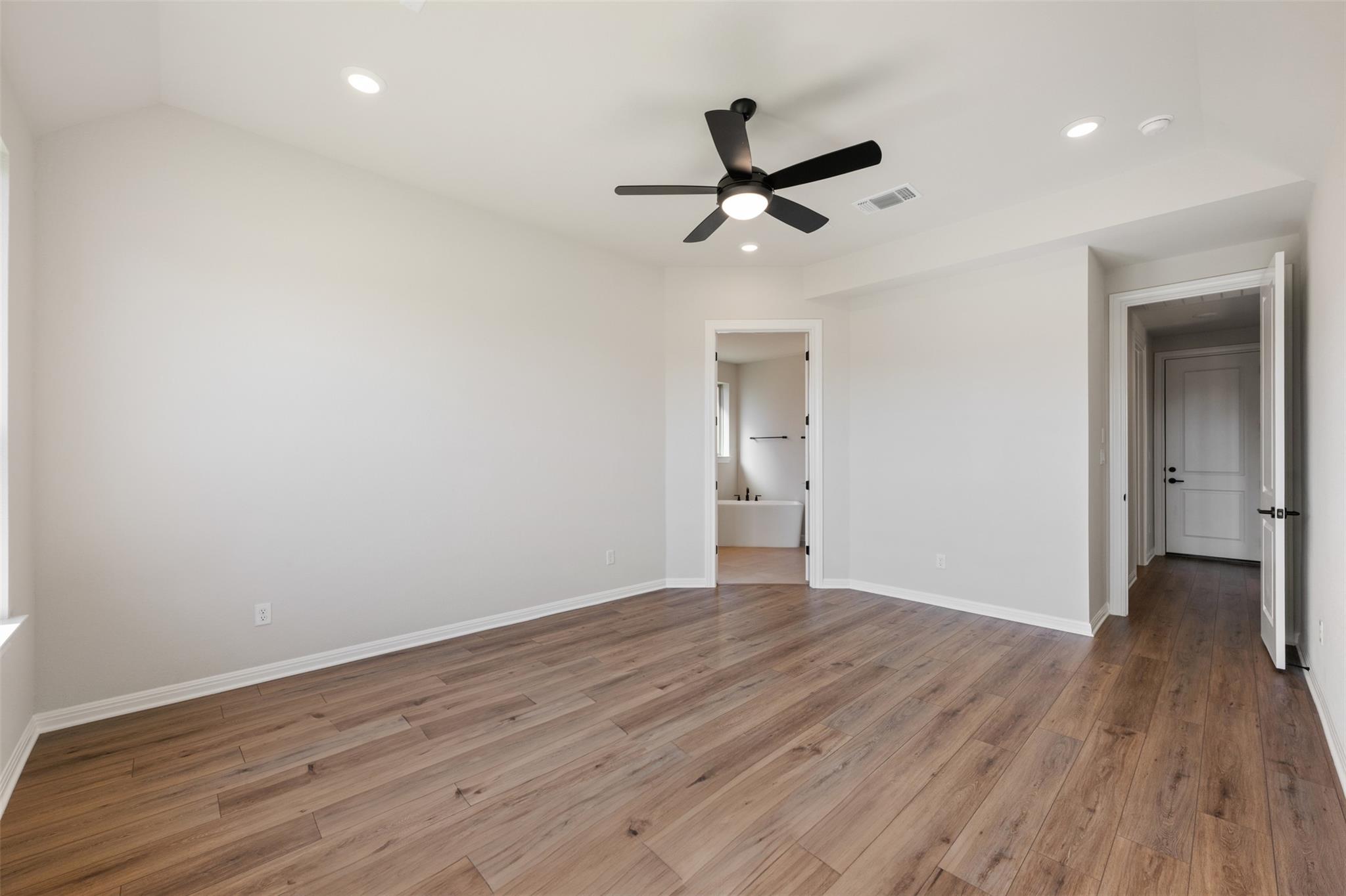 208 Possumhaw LN, San Marcos, TX 78666