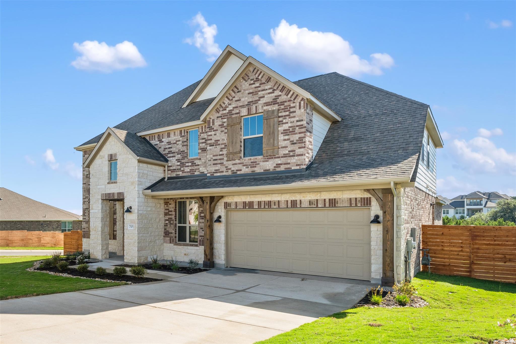 208 Possumhaw LN, San Marcos, TX 78666