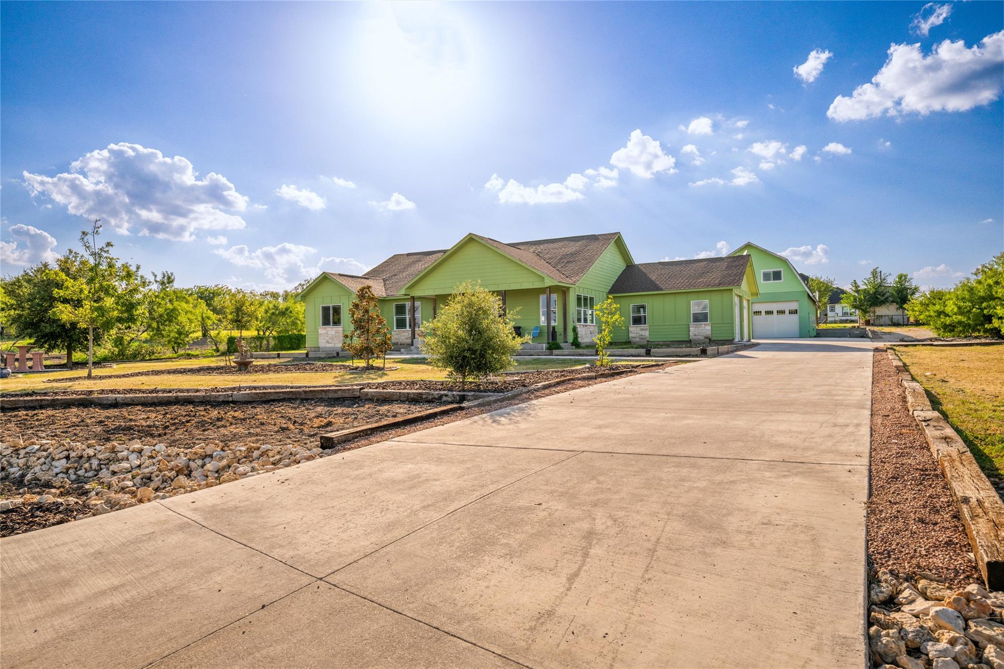 459 E Ridge LN, Kyle, TX 78640