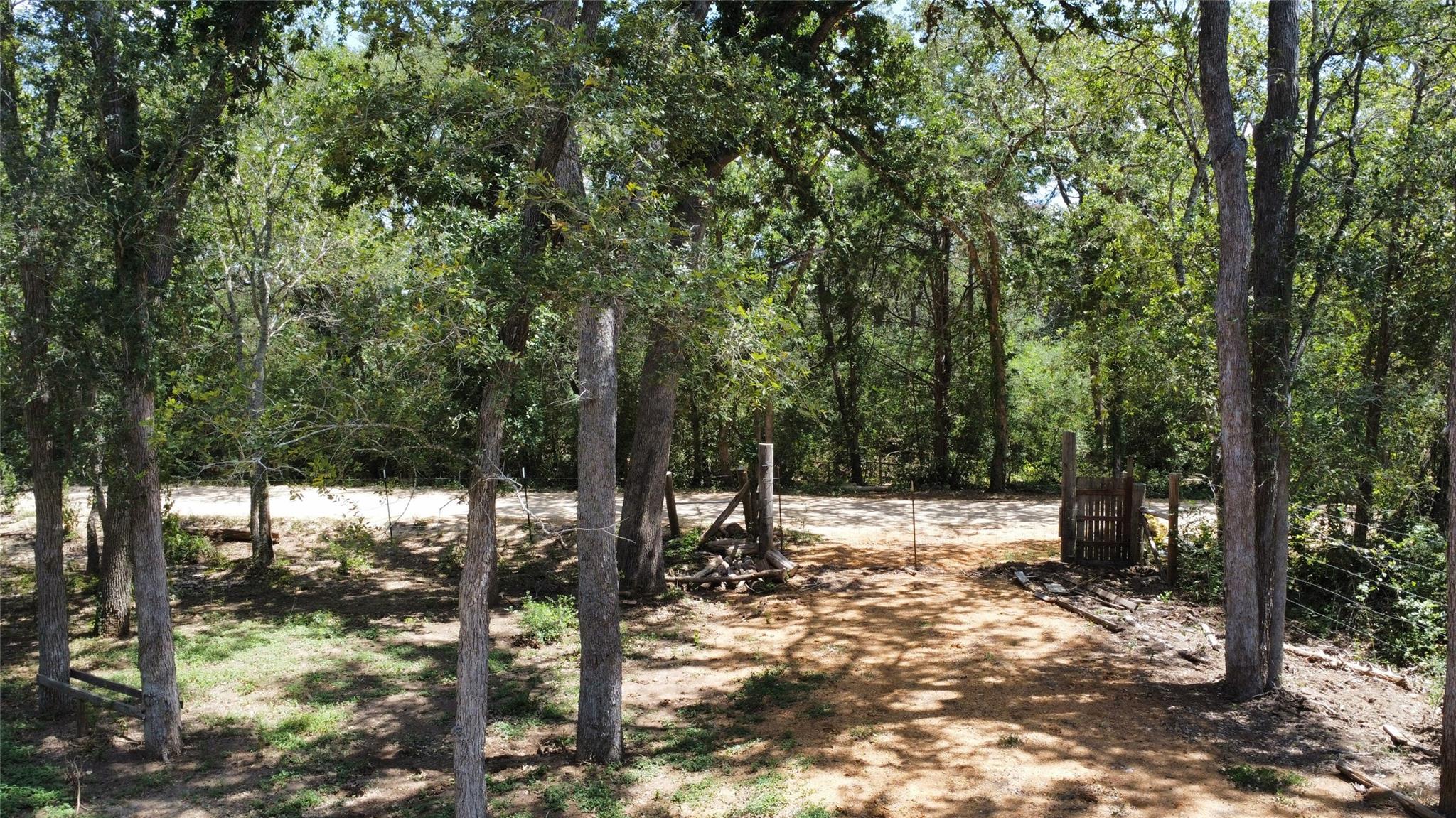 959 Carter RD, Dale, TX 78616