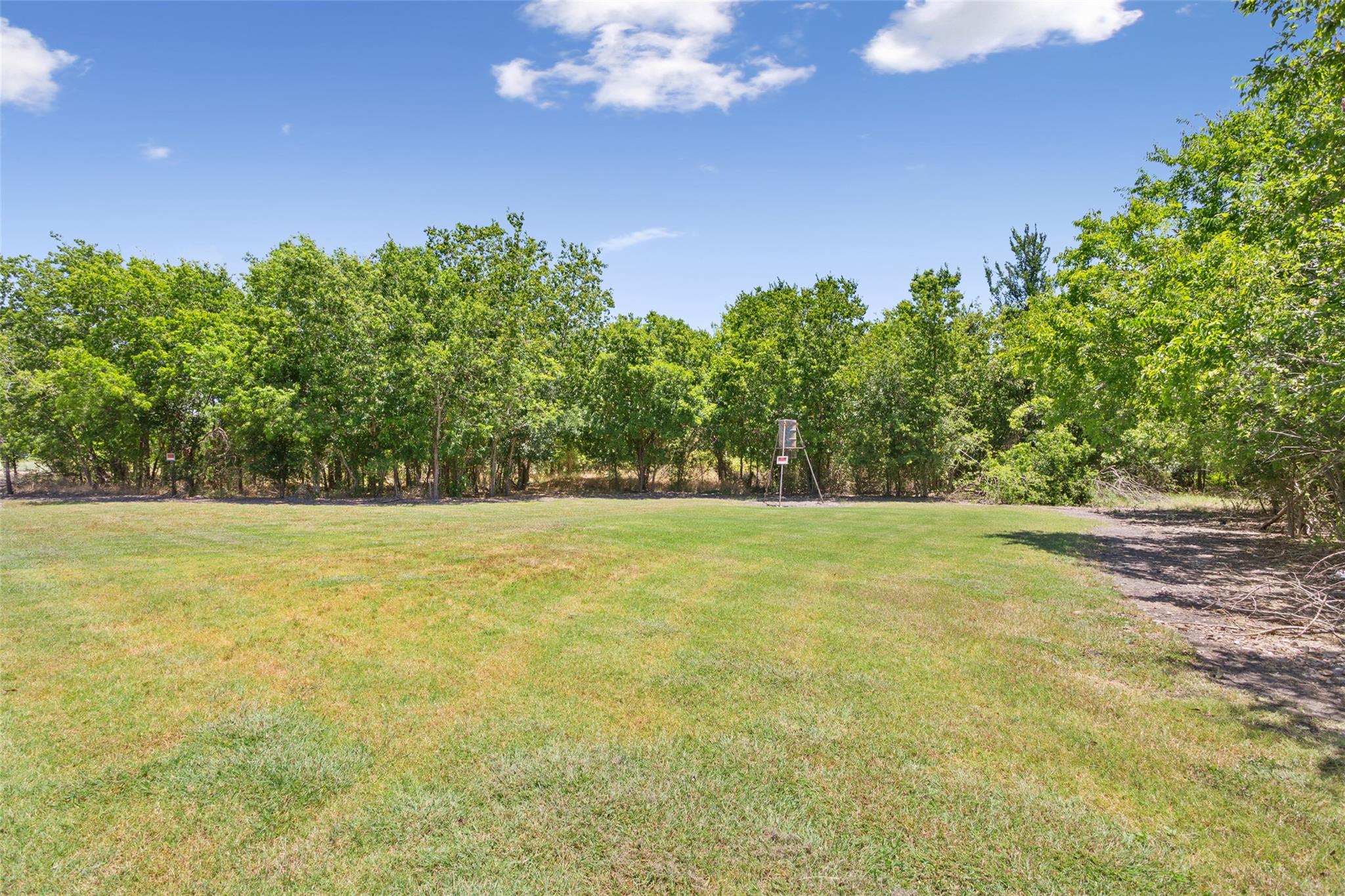 24485 E Avenue C, Buckholts, TX 76518