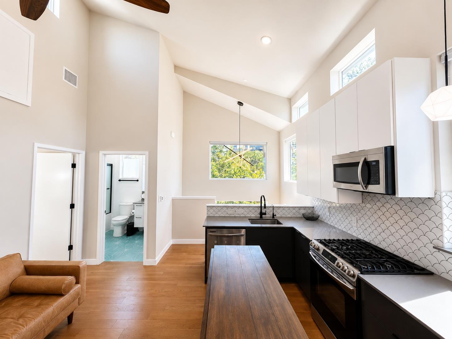 913 Duncan LN #201, Austin, TX 78705