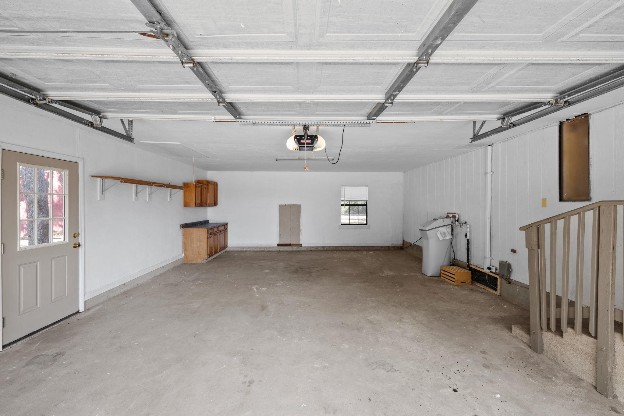 1151 Live Oak TRL, Liberty Hill, TX 78642