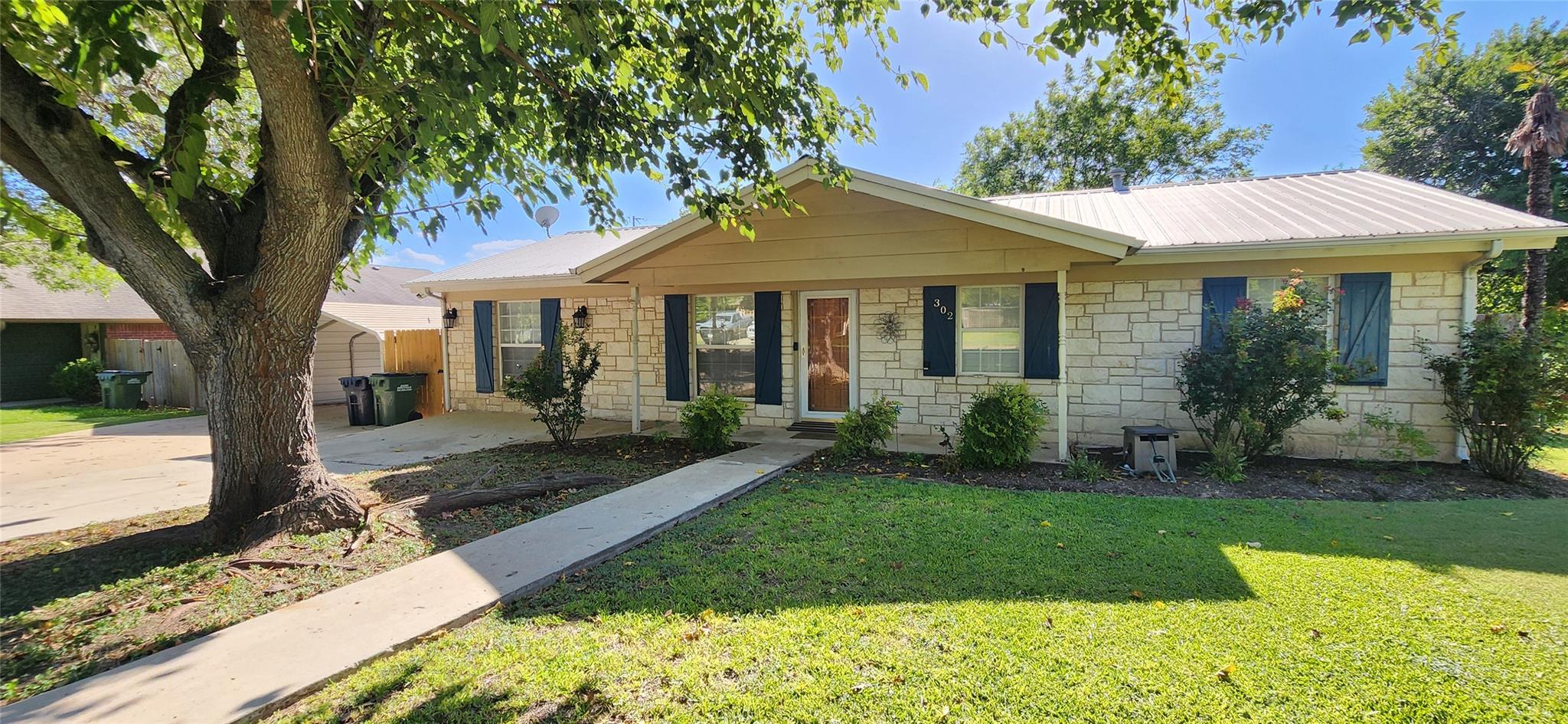 302 Julie ST, Burnet, TX 78611