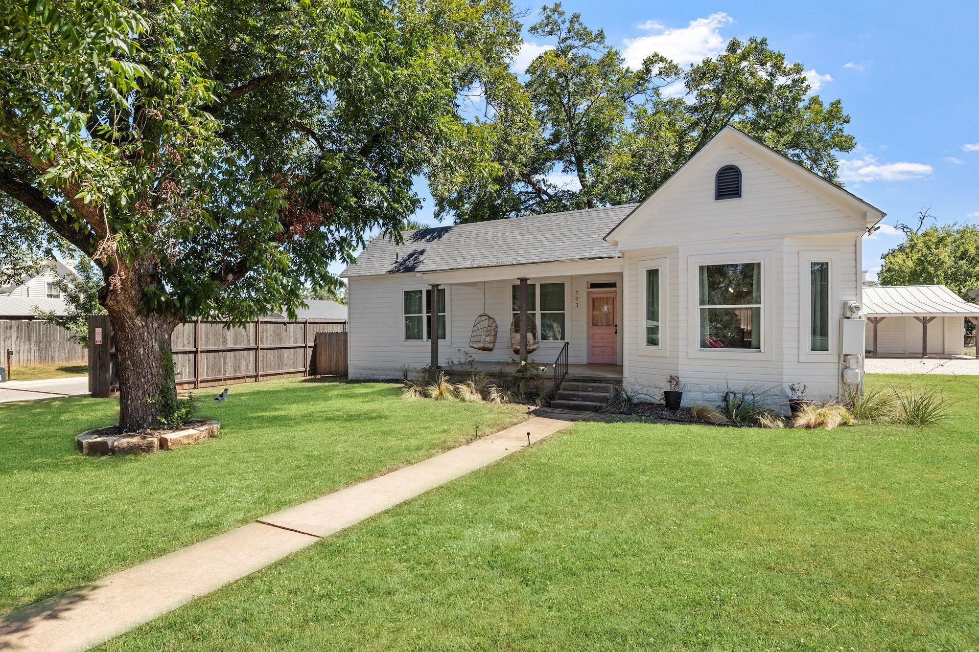 703 E Highway ST, Fredericksburg, TX 78624