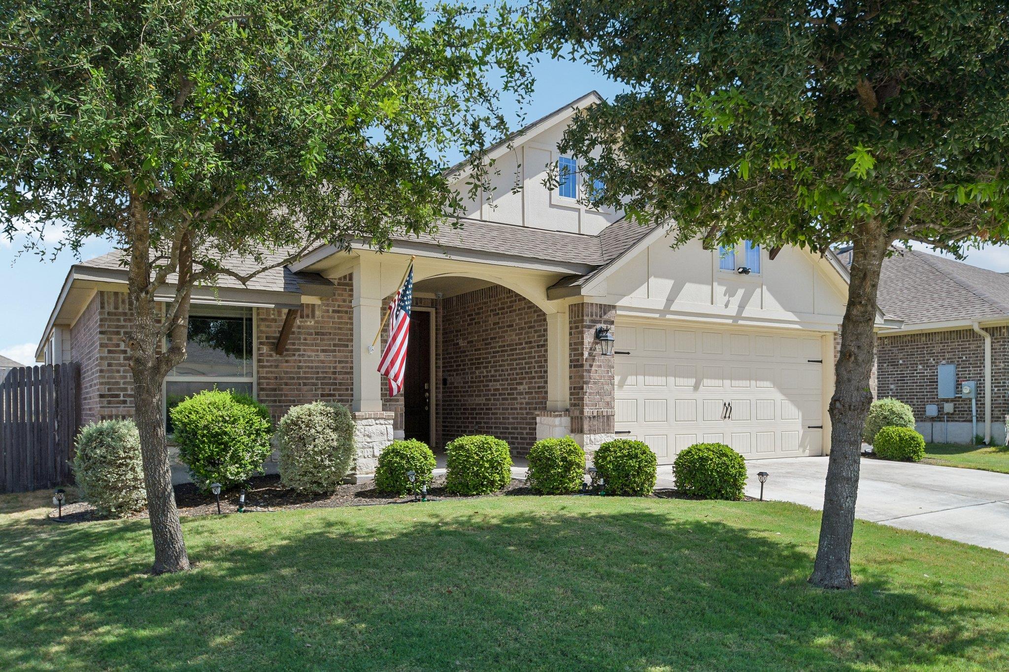 417 Kirkhill ST, Hutto, TX 78634