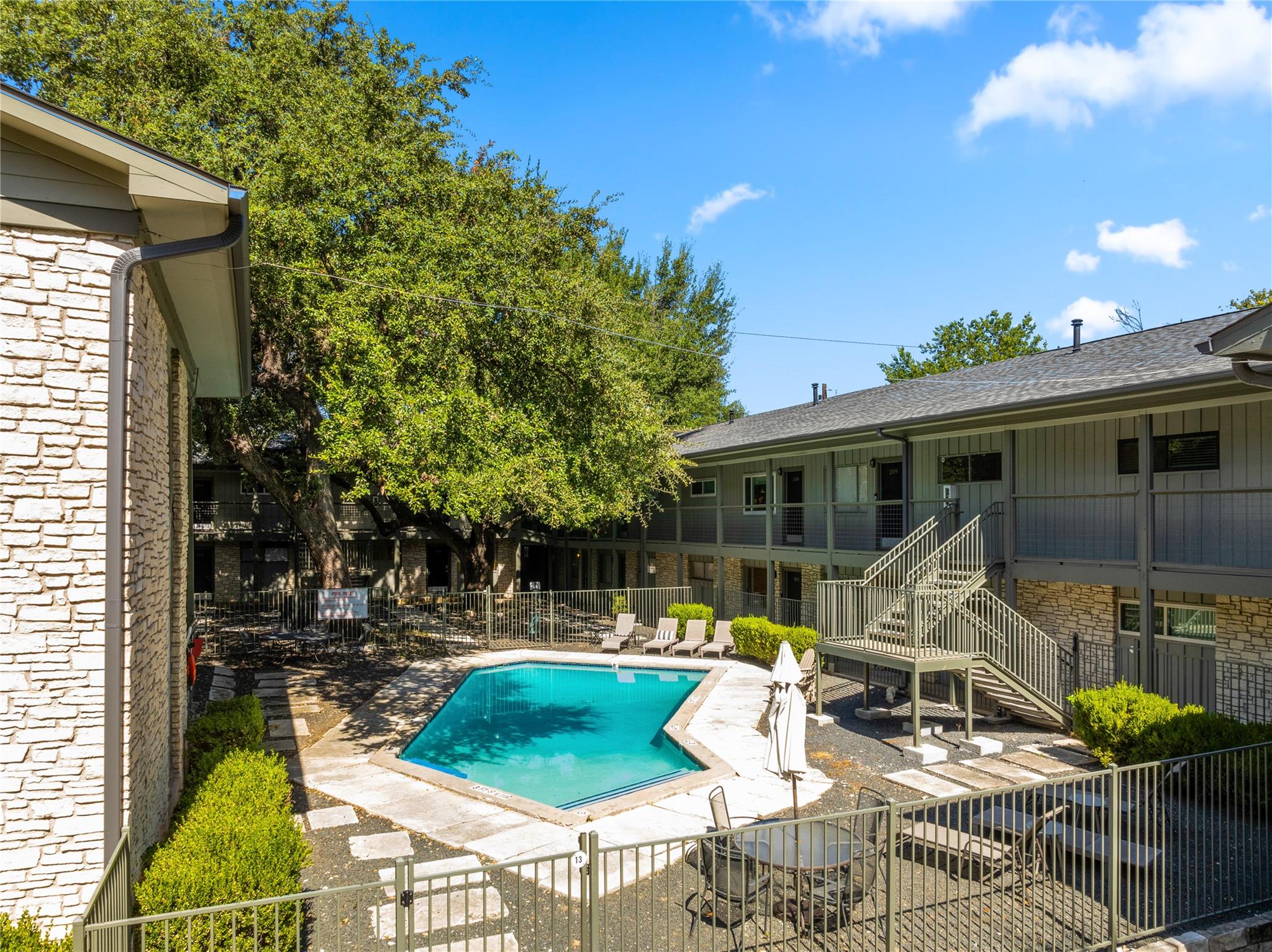 2303 East Side DR #210, Austin, TX 78704