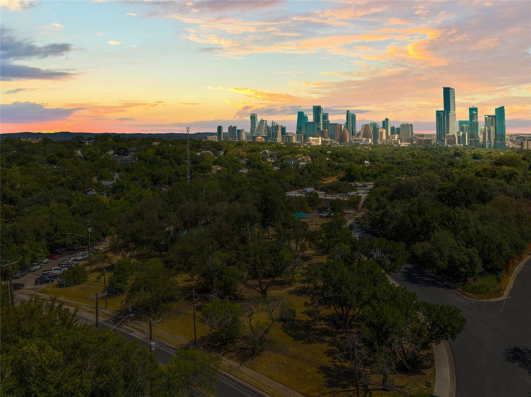 2303 East Side DR #210, Austin, TX 78704