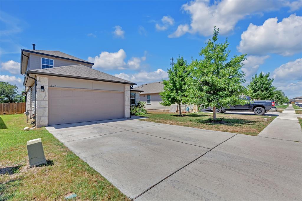 228 Baron Creek TRL, Bastrop, TX 78602