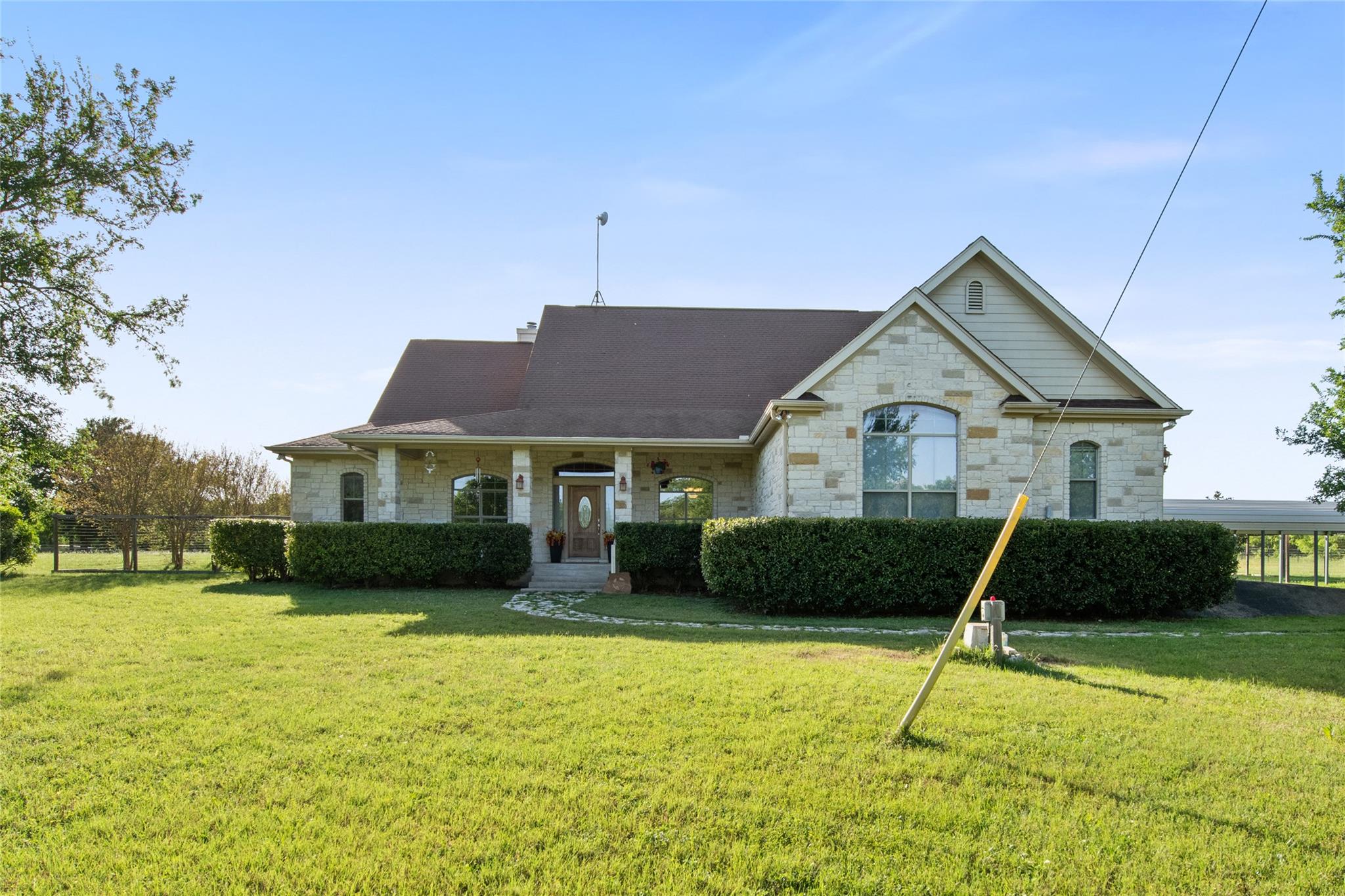 3060 Fm 1704, Elgin, TX 78621
