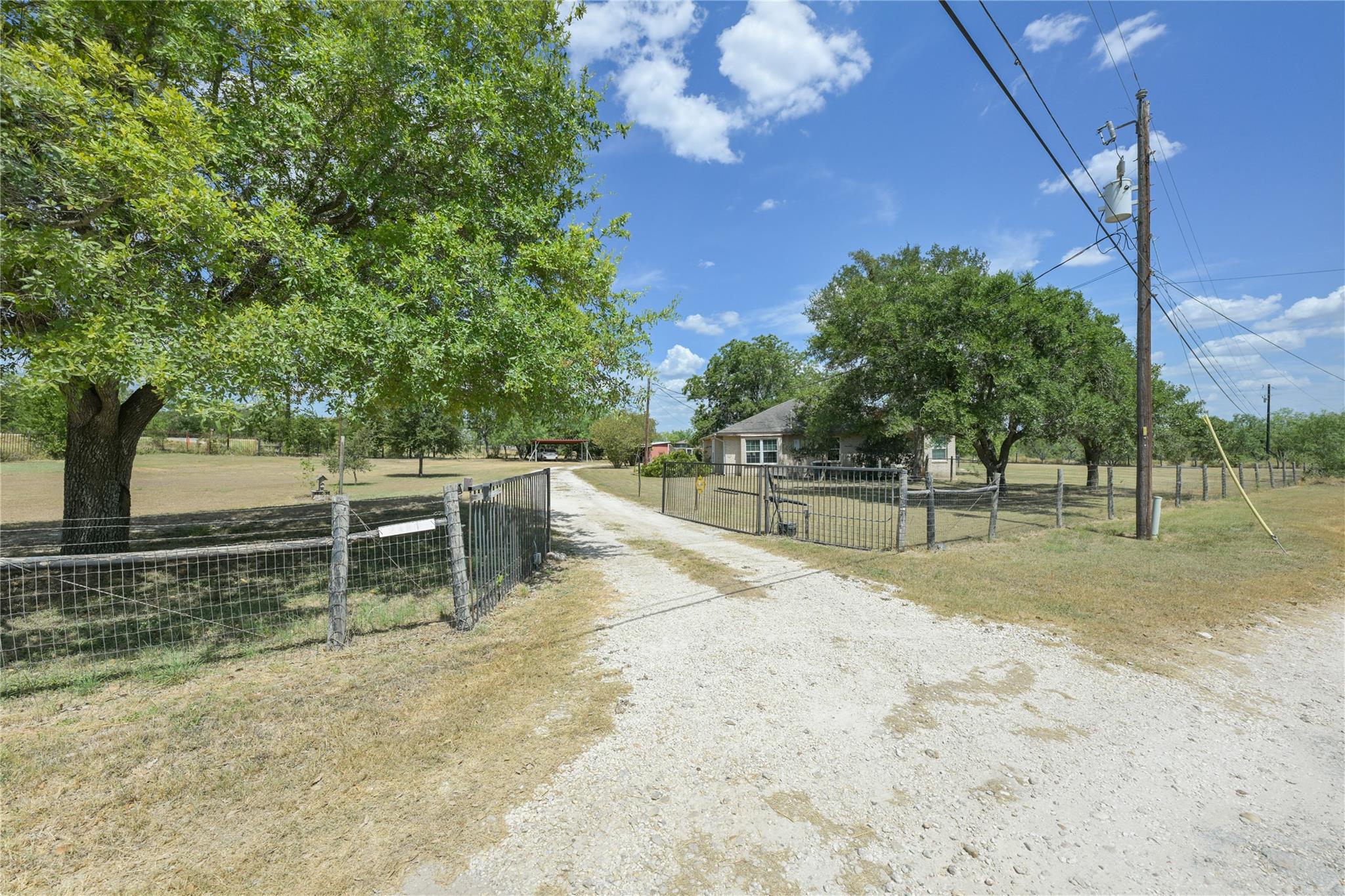 2481 Highway 21 W, Dale, TX 78616