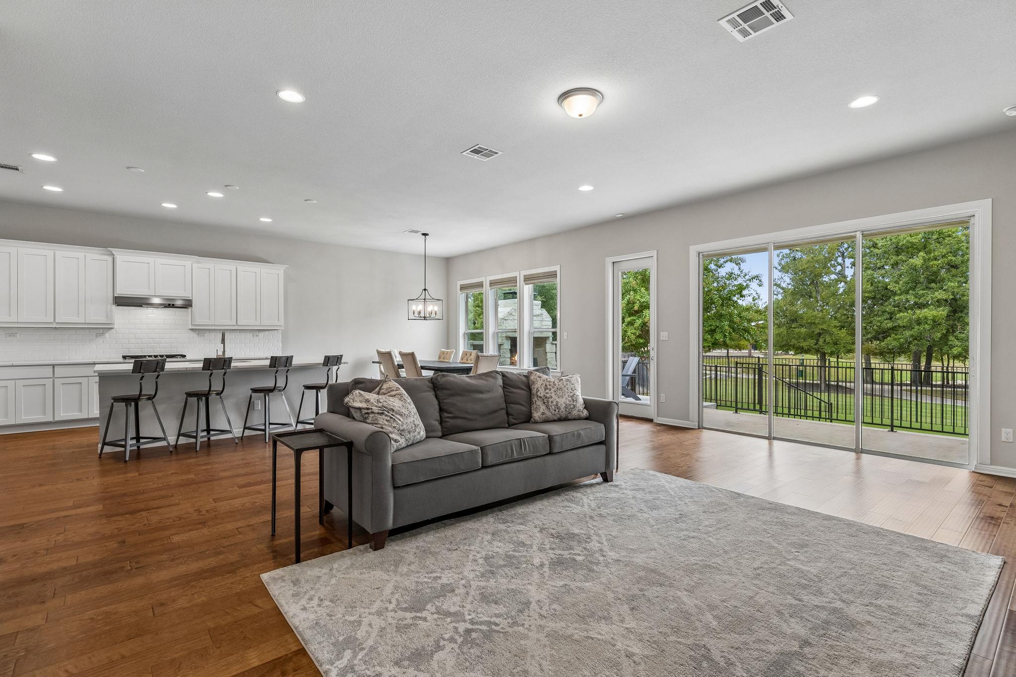 129 Ridgeview CT, Georgetown, TX 78628