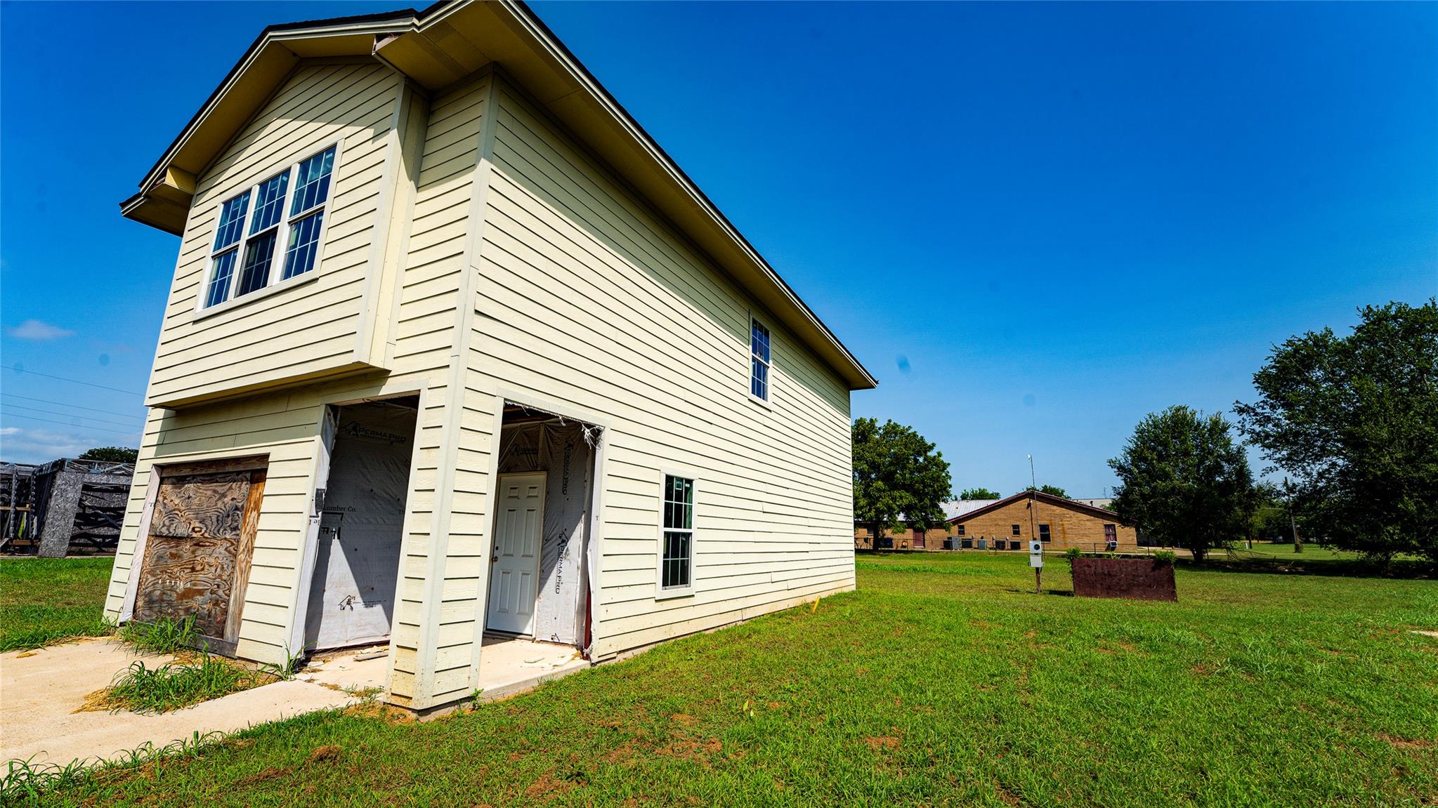 213 E 4th ST, Rockdale, TX 76567