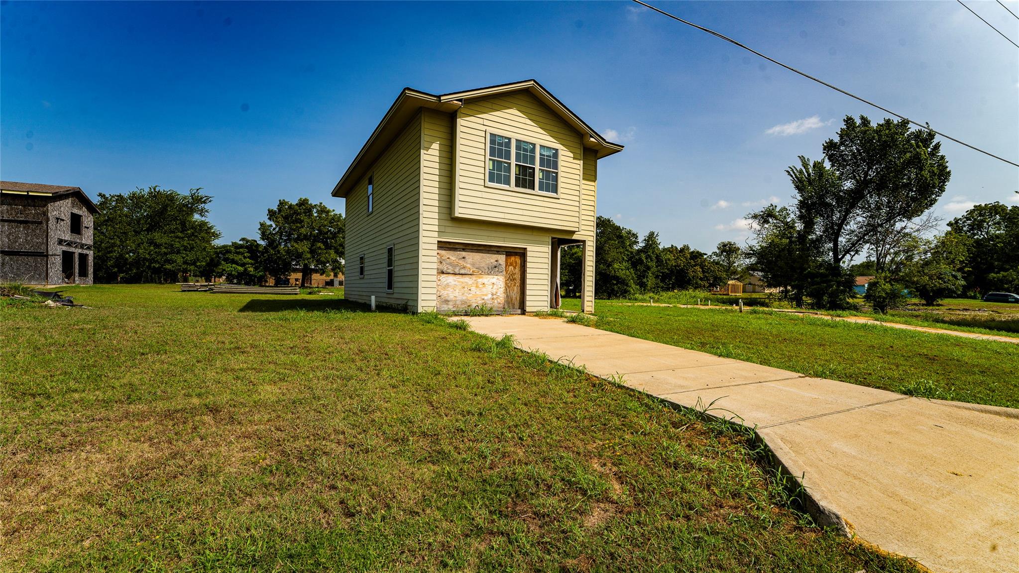213 E 4th ST, Rockdale, TX 76567