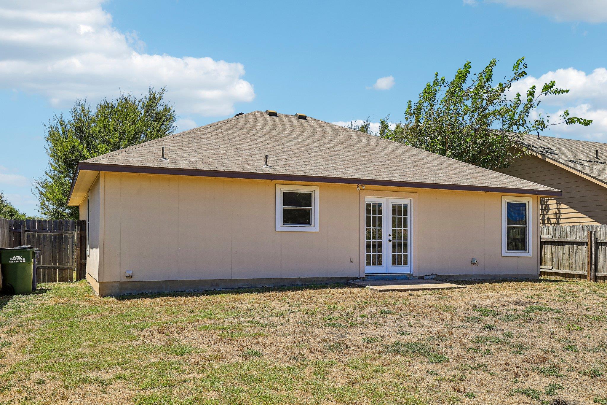 224 Copper LN, Jarrell, TX 76537