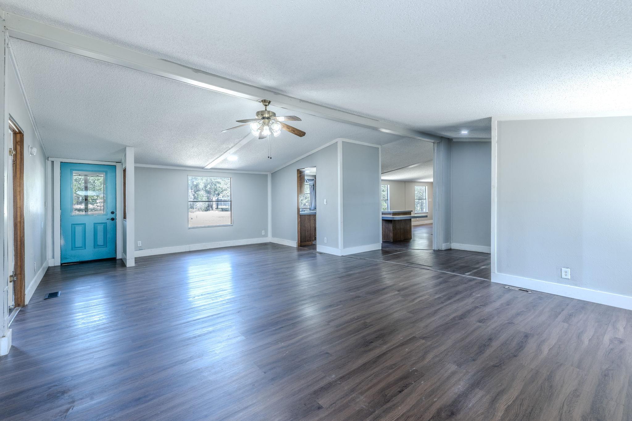 1808 Falcon Oaks DR, Leander, TX 78641