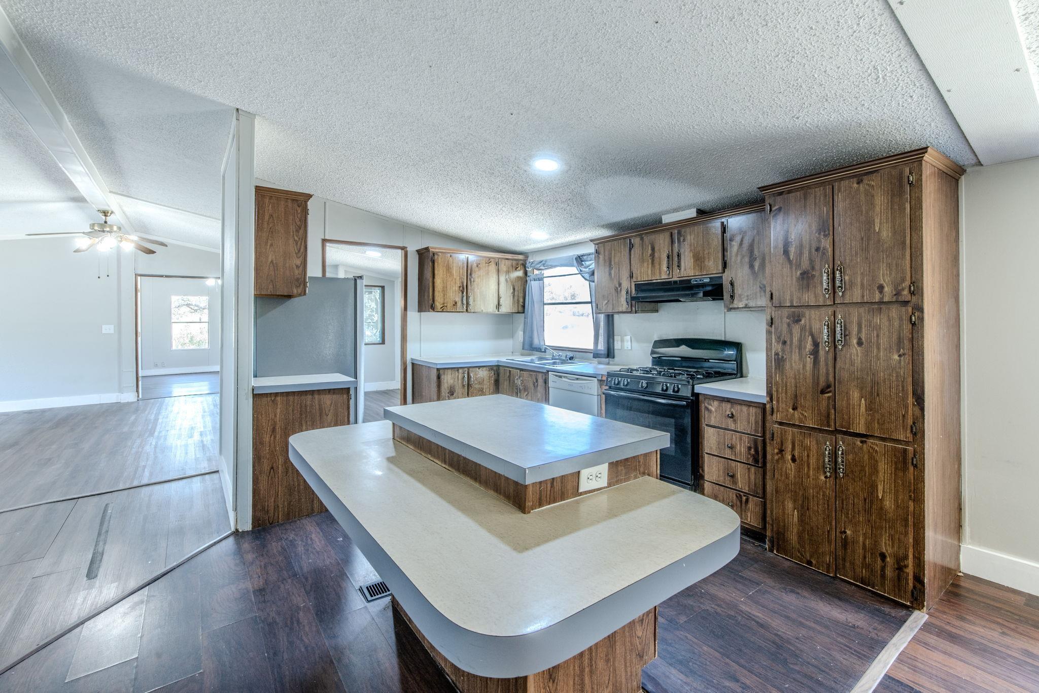 1808 Falcon Oaks DR, Leander, TX 78641