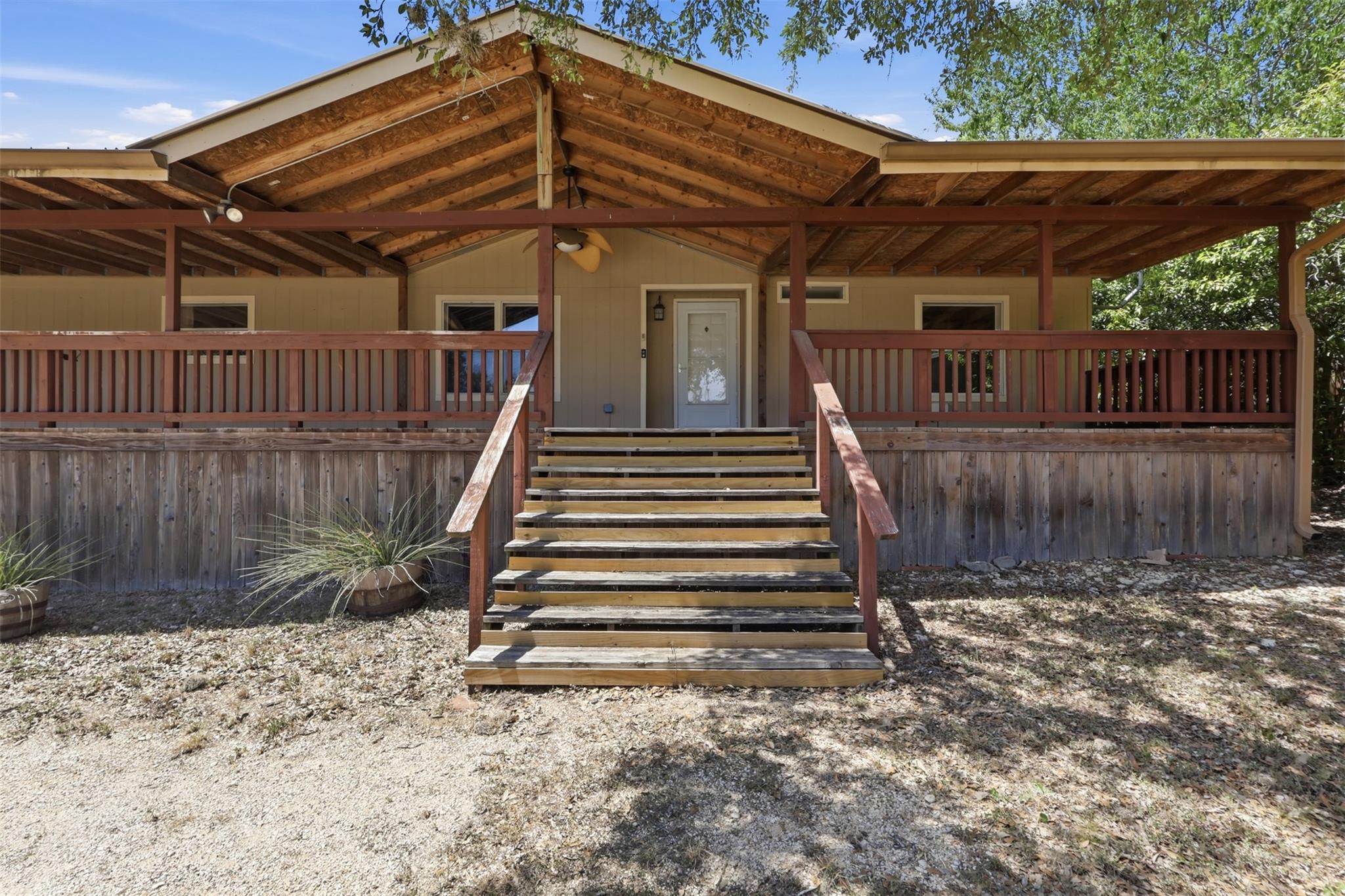 833 Nelson DR, Canyon Lake, TX 78133