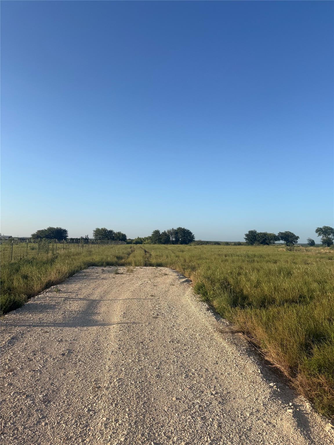 437 Cr 423, Taylor, TX 76574