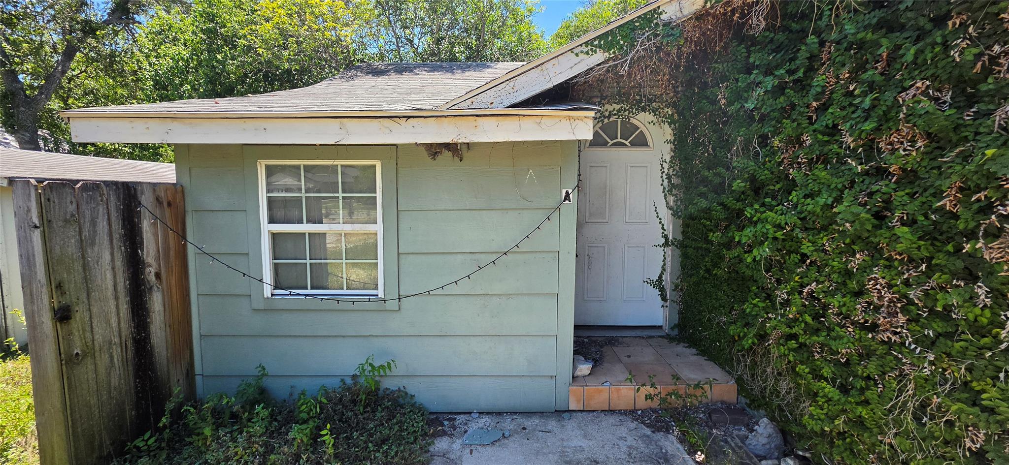 125 S Bishop ST, San Marcos, TX 78666